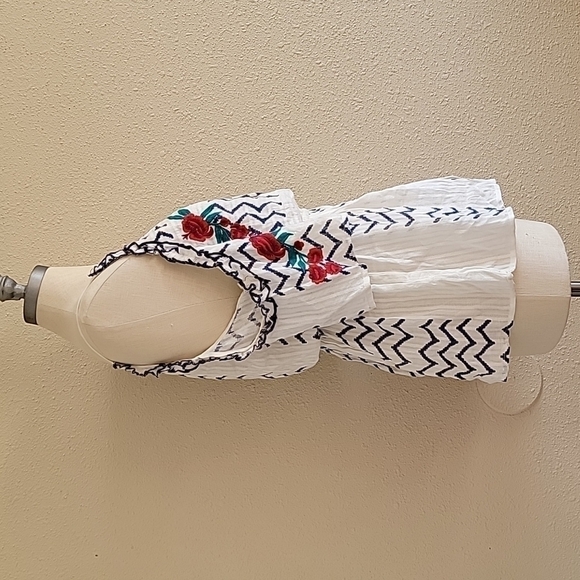 𝅺crazy Train Embroided Blouse - Picture 5 of 7